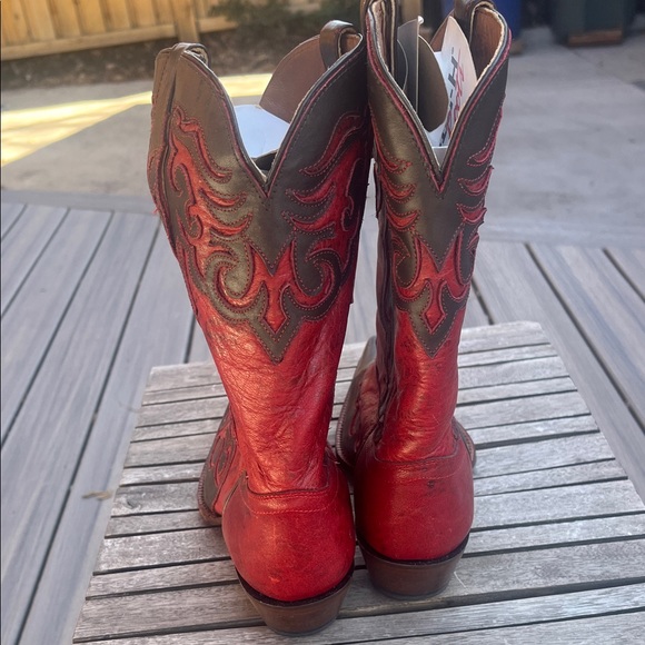 Tony Lama Women’s Red and Brown Leather Cowboy Boots - Picture 3 of 9